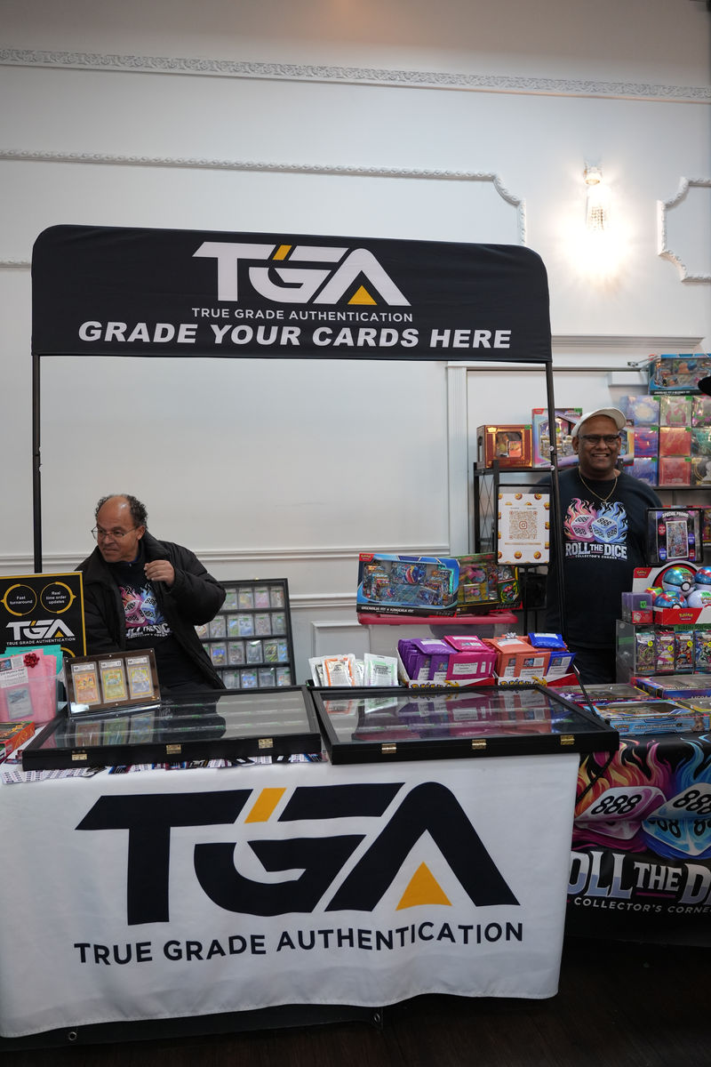 Collectors at the Vancouver Westside Collectibles Convention